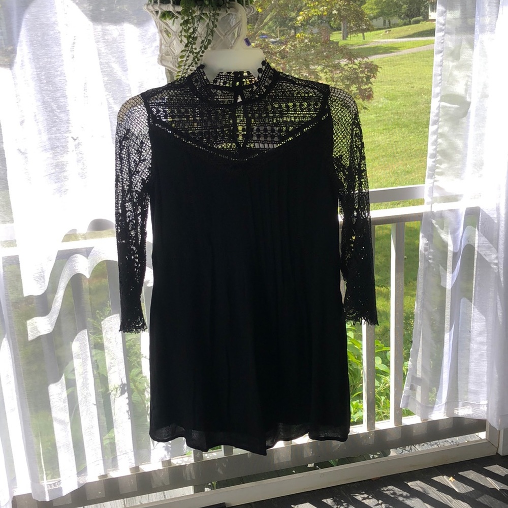Black lace vici dress with pockets